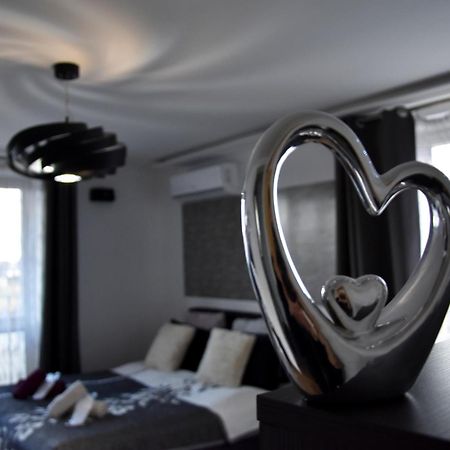 Apartament Night Premium Kraków Eksteriør billede
